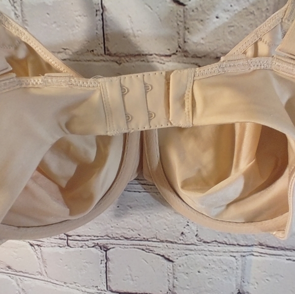 Wacoal Sensibility Convertible Underwire 36DD Cream Bra - Picture 3 of 16